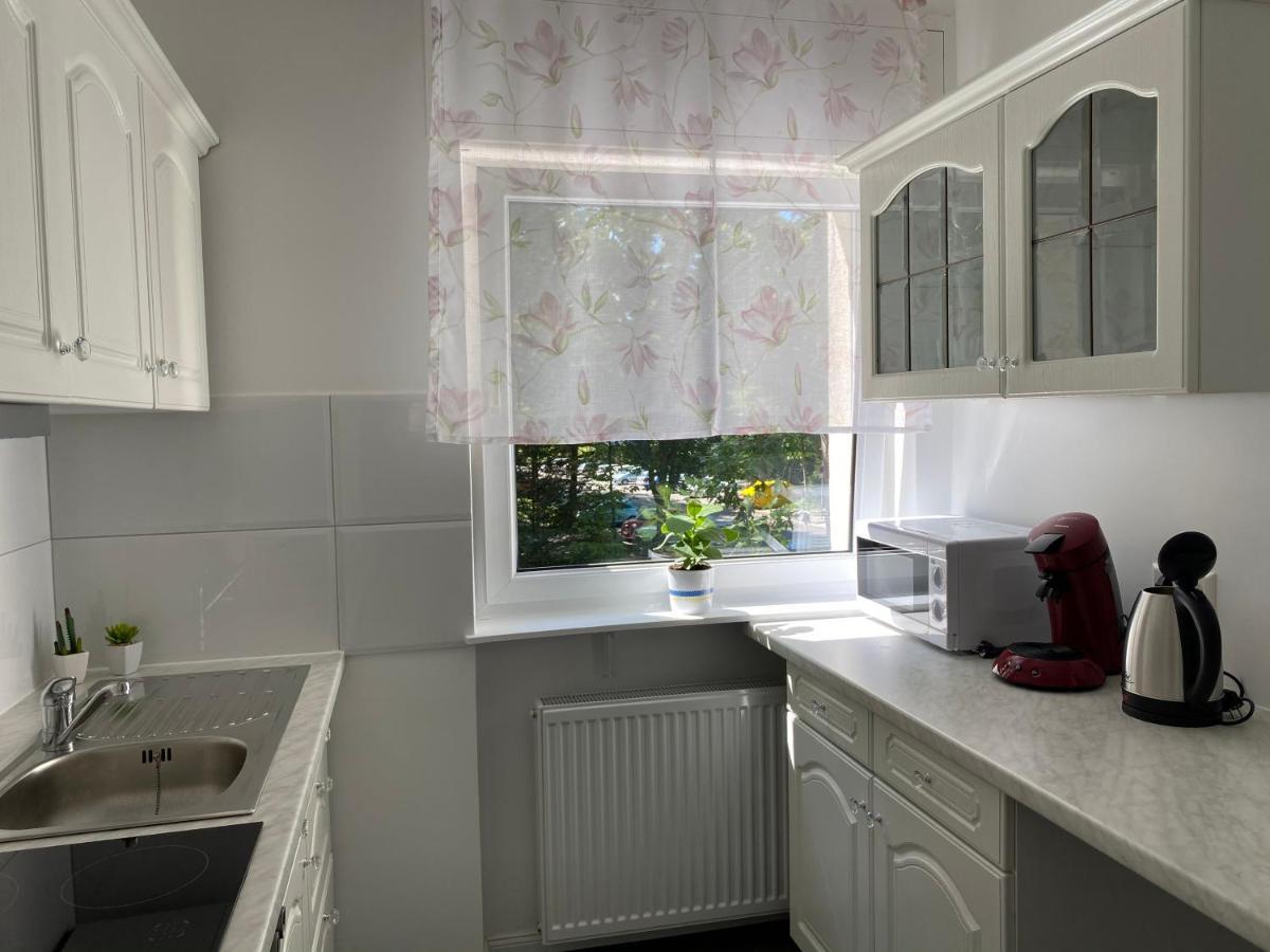 Family Apartment คาร์ลสรูเฮอ ภายนอก รูปภาพ