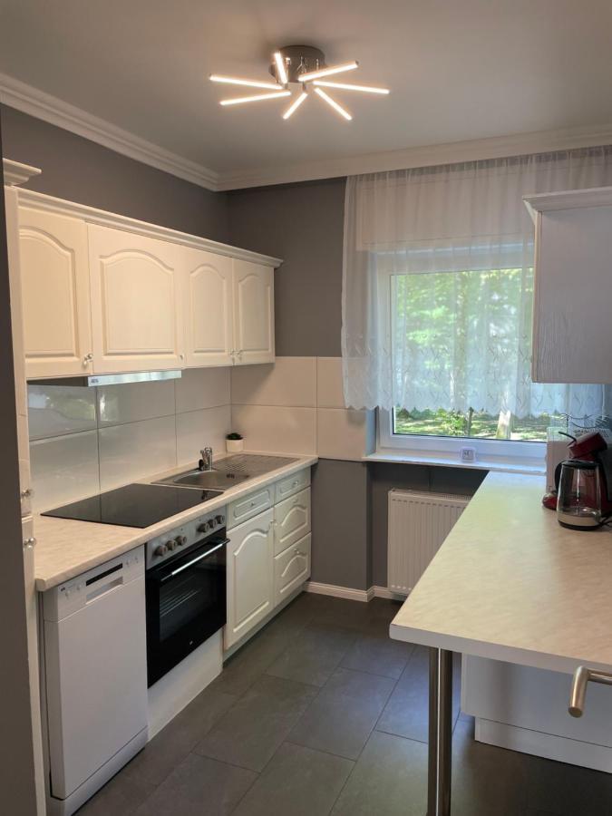 Family Apartment คาร์ลสรูเฮอ ภายนอก รูปภาพ